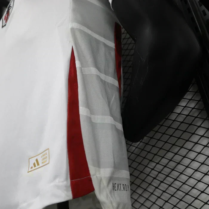 Japan 2024/2025 Visitante Kit