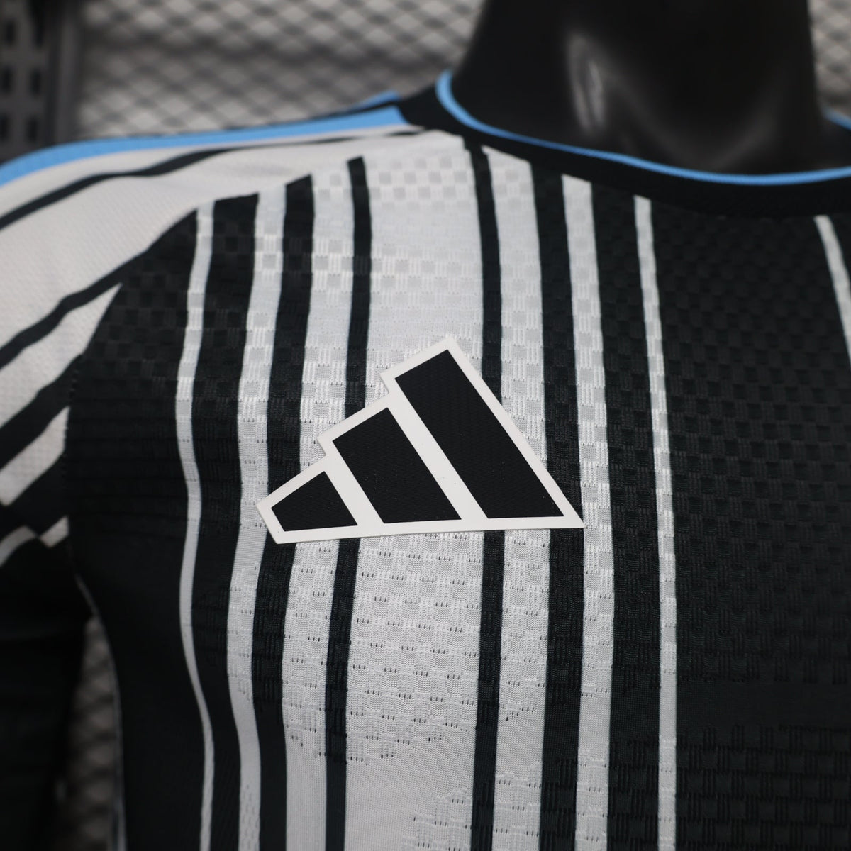 2026/2027 Newcastle United Local Manga Larga Kit