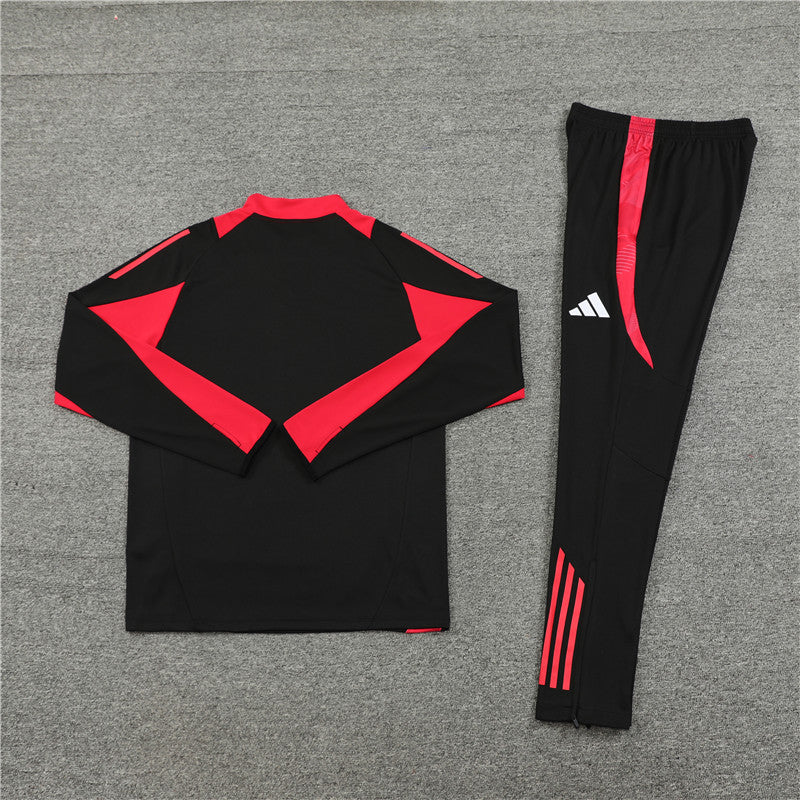 Bayern Munchen Black and Red Chándal