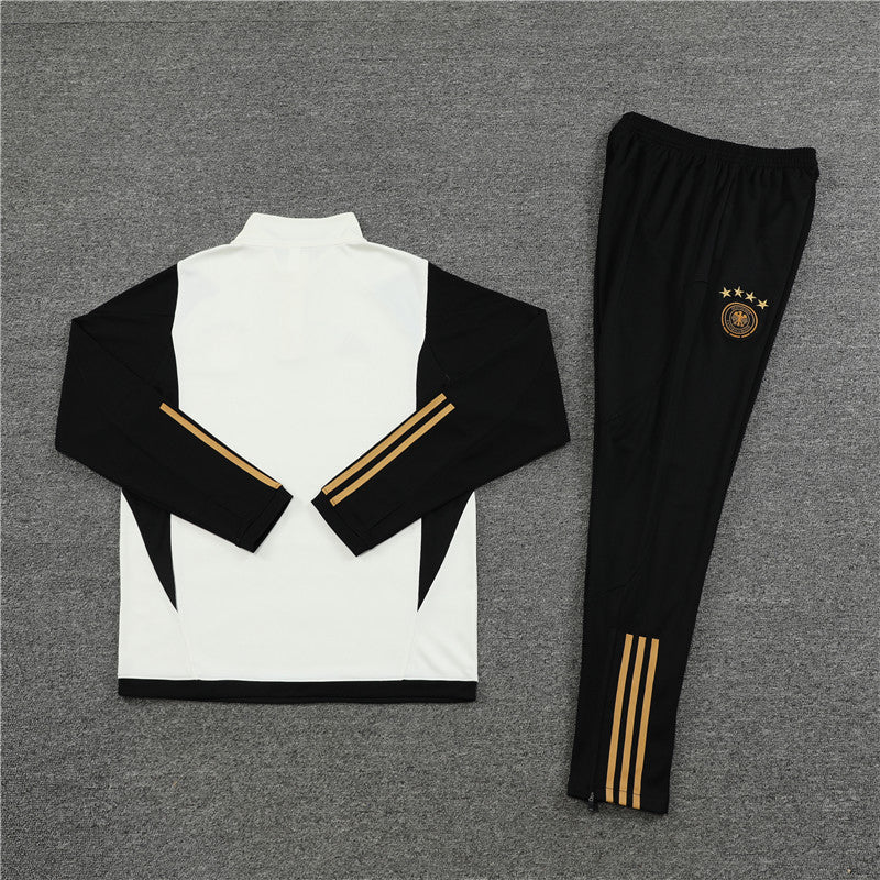 Germany Black and Beige Chándal