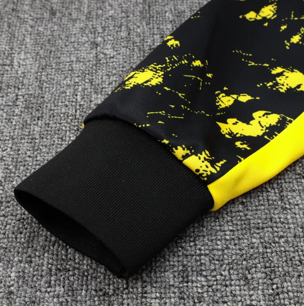Borussia Dortmund Black and Yellow Chándal II