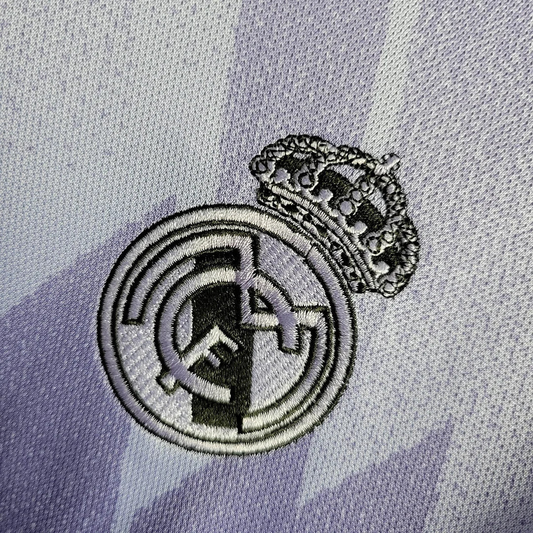 Real Madrid 2022/2023 Visitante Kit