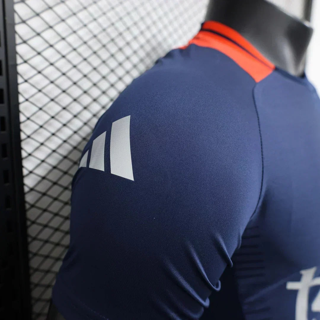 2024/2025 Manchester United Pre-match kit