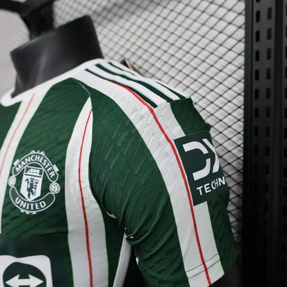 Manchester United 2023/2024 Visitante Kit