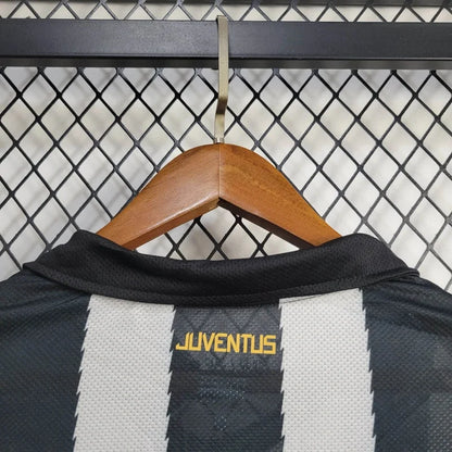 2010-2011 Retro Juventus Local