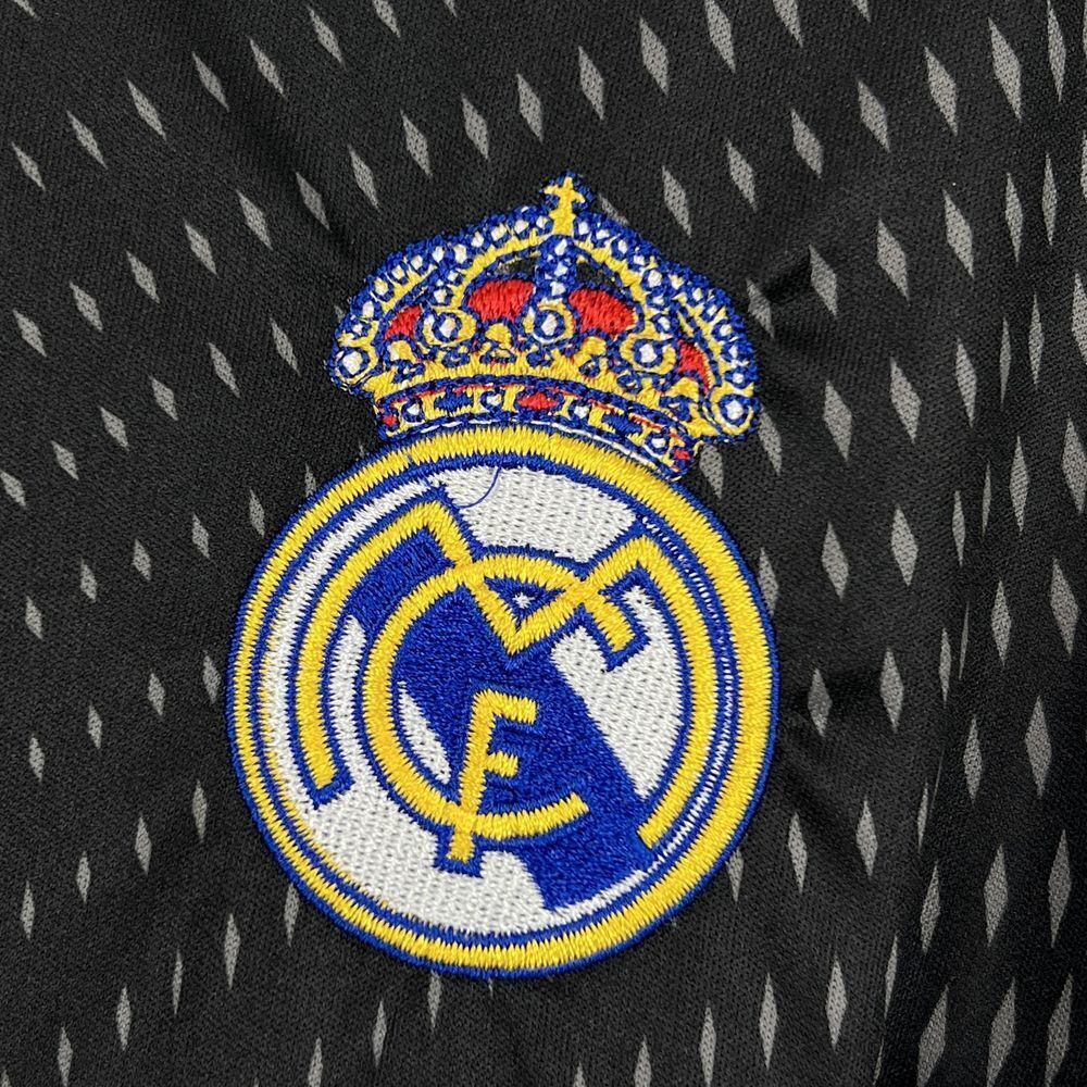 2025/2026 Real Madrid Goalkeeper Kit Visitante
