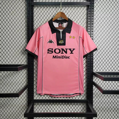 Juventus Retro 1997-1998 Visitante Kit
