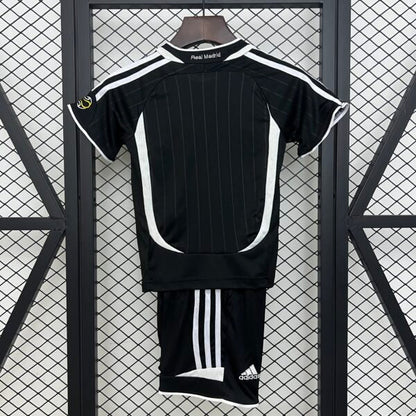 2006/2007 Retro Real Madrid Visitante Kit Talla Niño