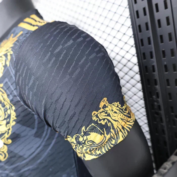 Real Madrid "Dorado Dragon" Edición Especial