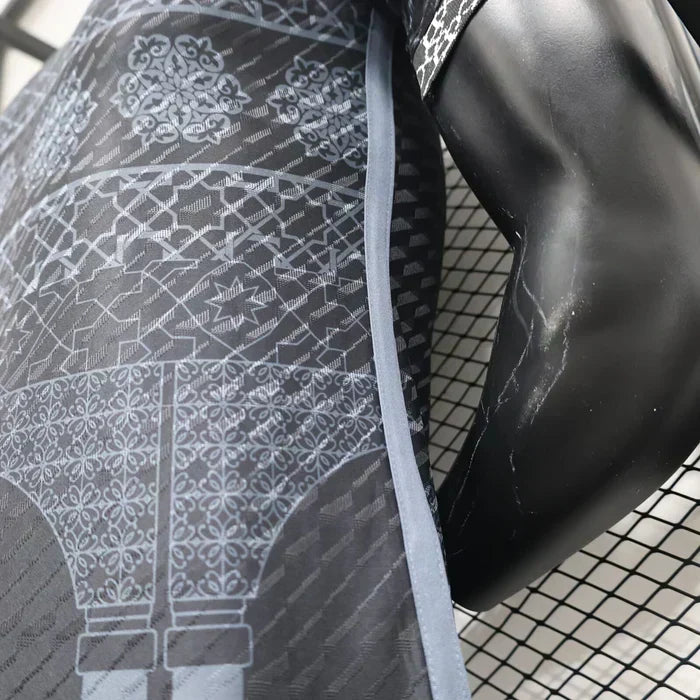 Real Madrid "Mosaic Heritage" Black Edition Edición Especial