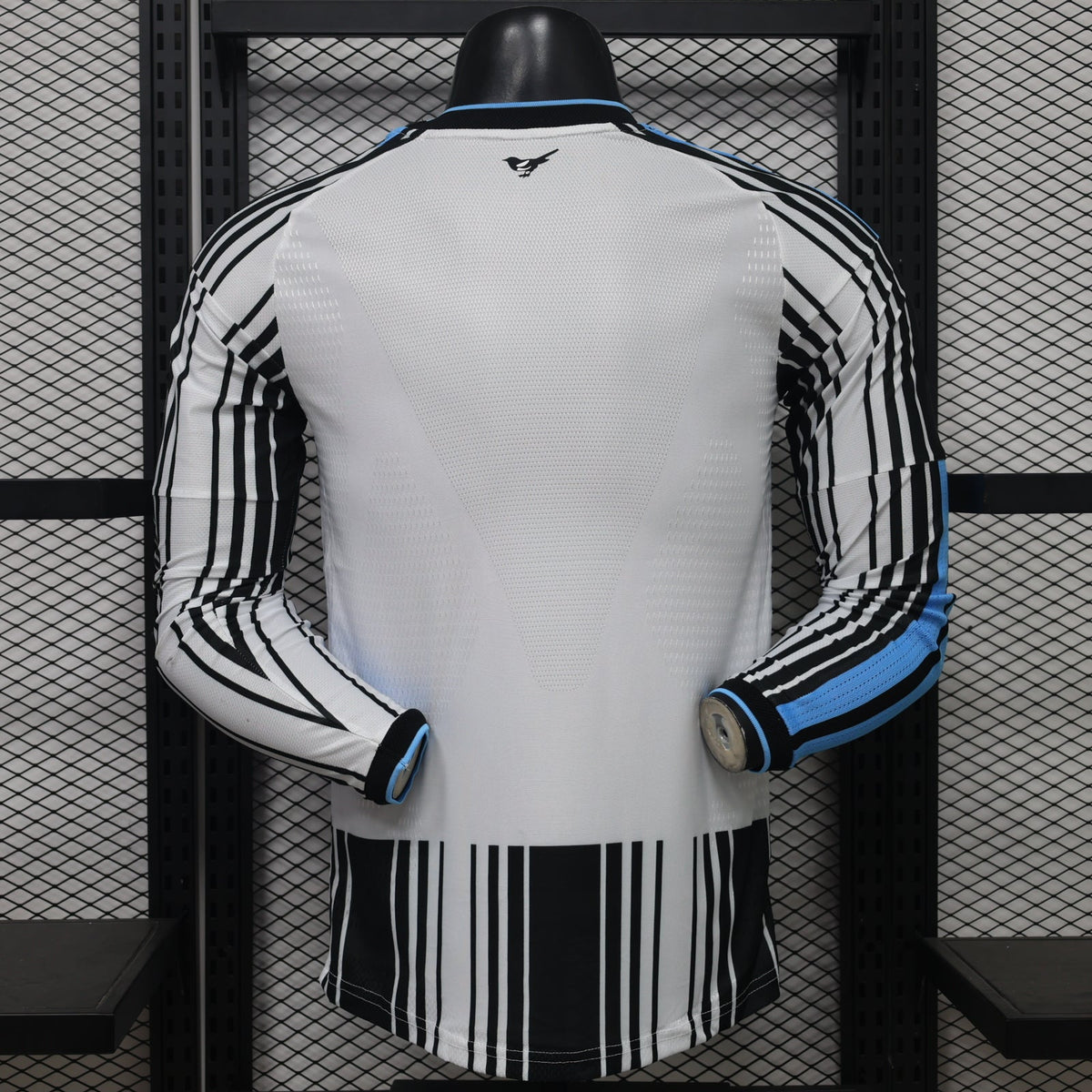 2026/2027 Newcastle United Local Manga Larga Kit