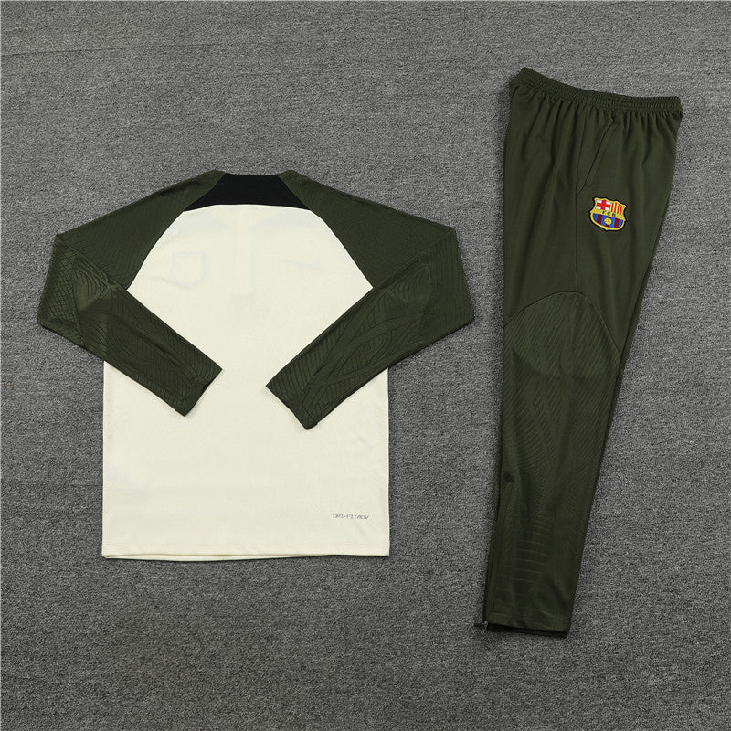 Barcelona Military Green and White Chándal