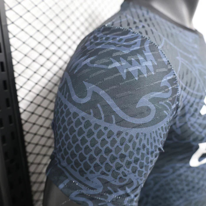 Real Madrid "Midnight Dragon" Edición Especial