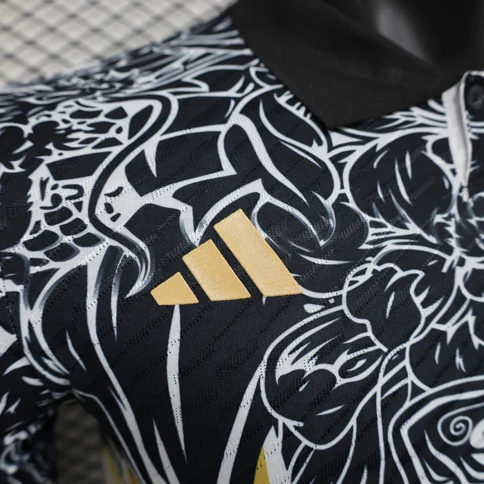 Real Madrid "Golden Beast" Edición Especial