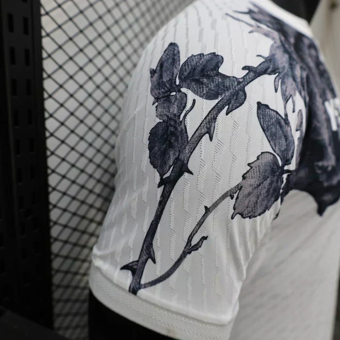 Real Madrid "Floral Elegance" Edición Especial