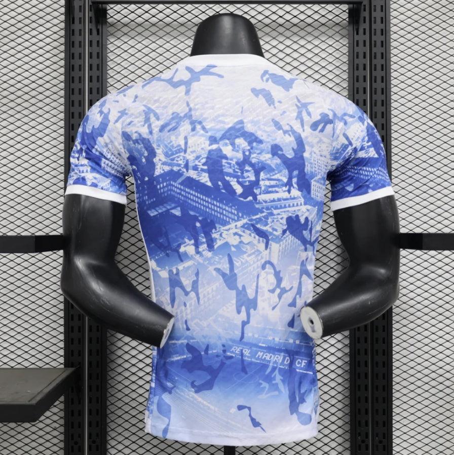 Real Madrid "Blue Skyline" Edición Especial
