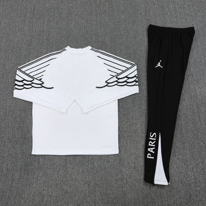 PSG Paris Saint Germain White and Black Chándal