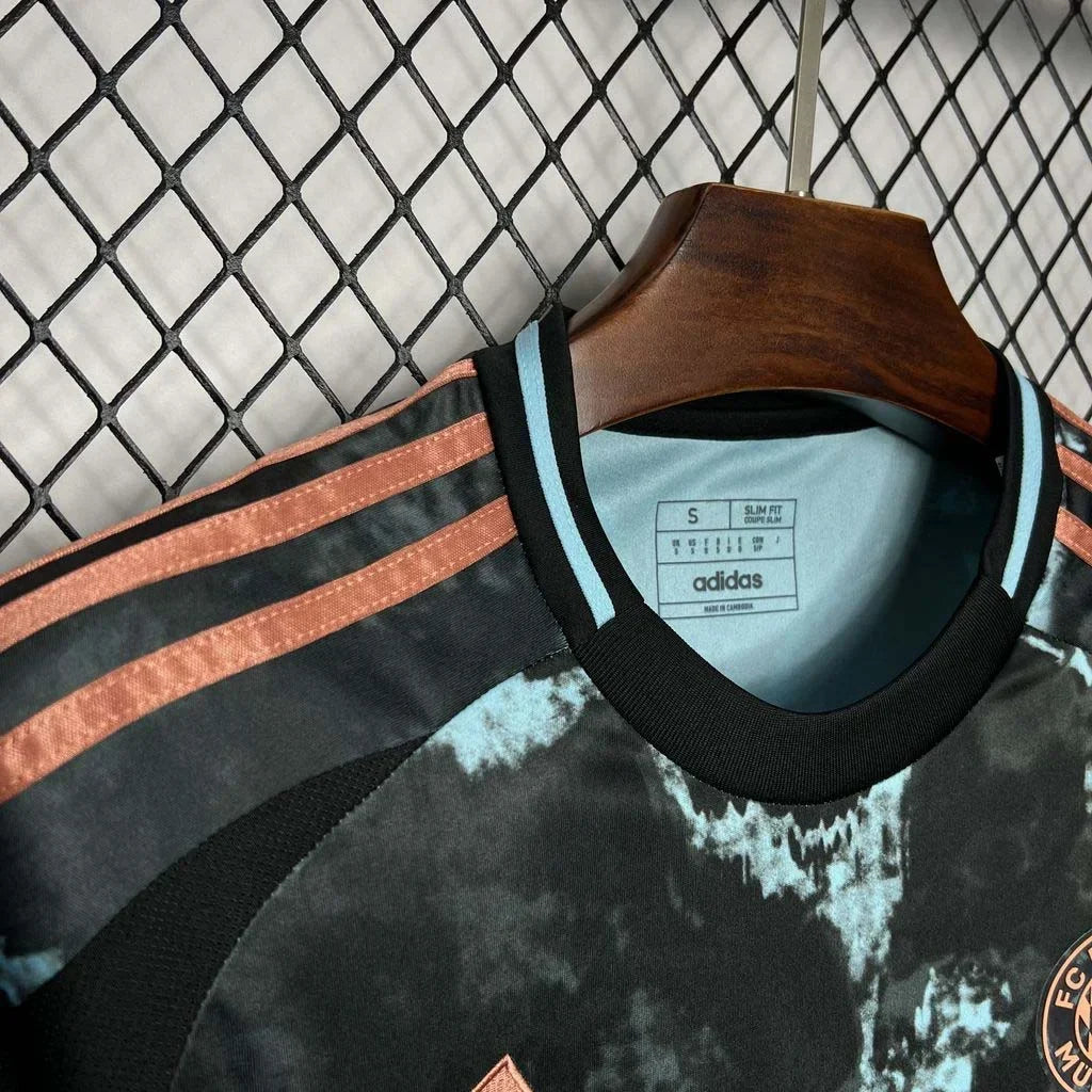 2024/2025 Bayern Munchen Visitante Kit