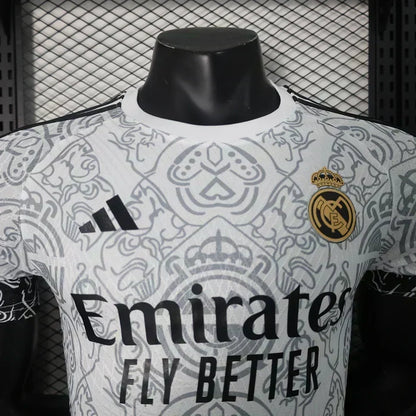 Real Madrid "Galactic Fortress" Edición Especial