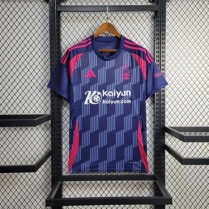 2024-2025 Nottingham Forest Visitante Kit