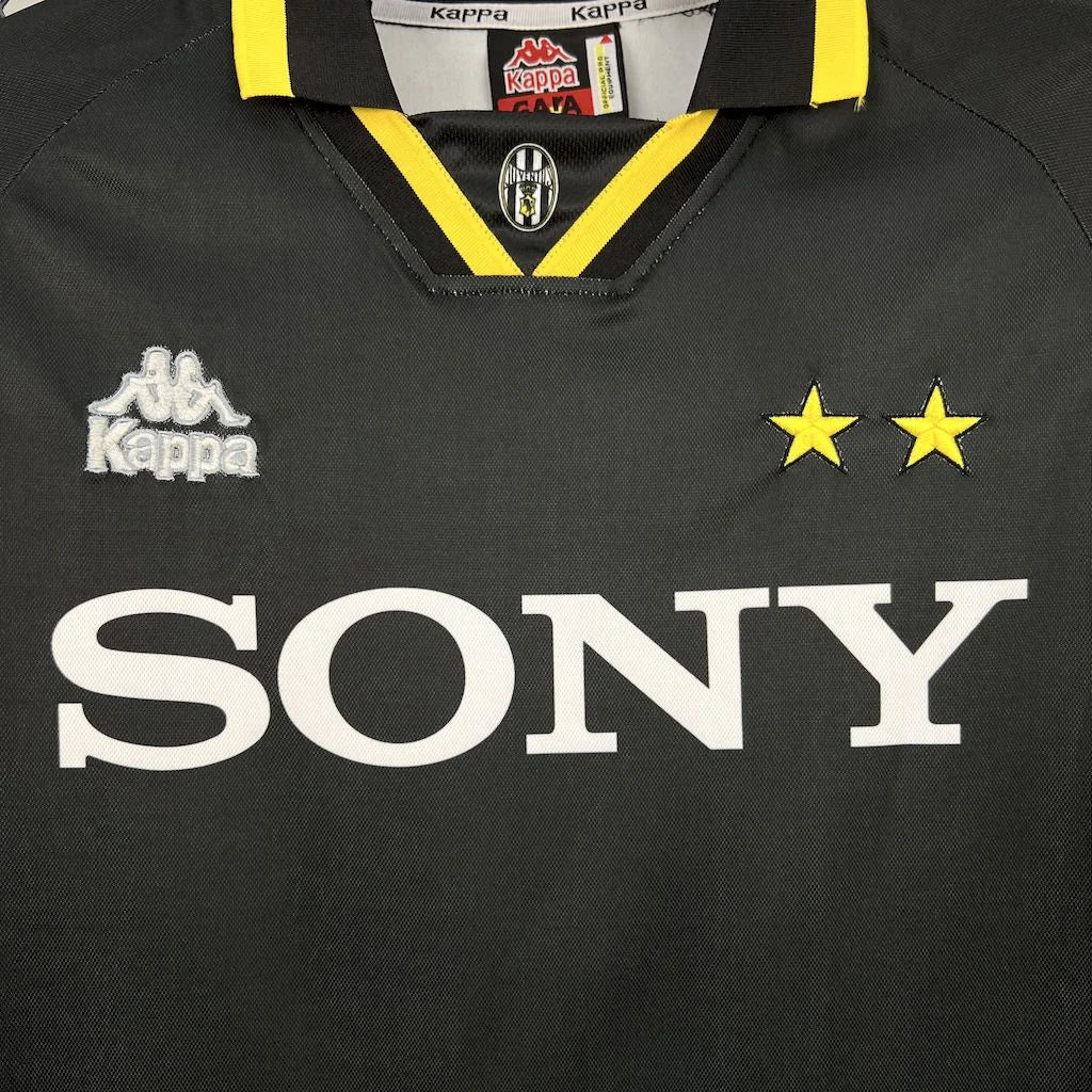 1996-1997 Retro Juventus Alternativa Visitante