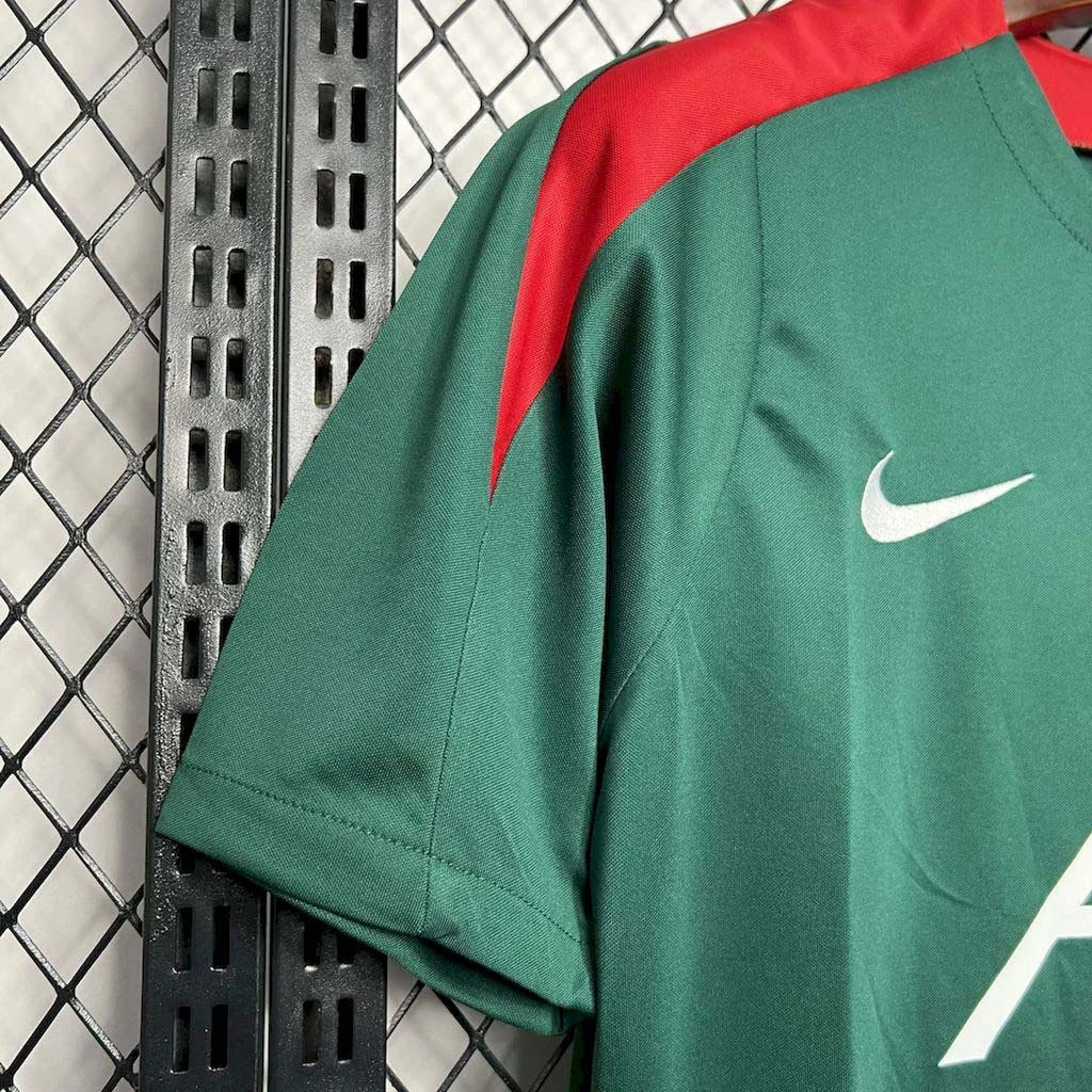 2024/2025 Liverpool Entrenamiento Wear