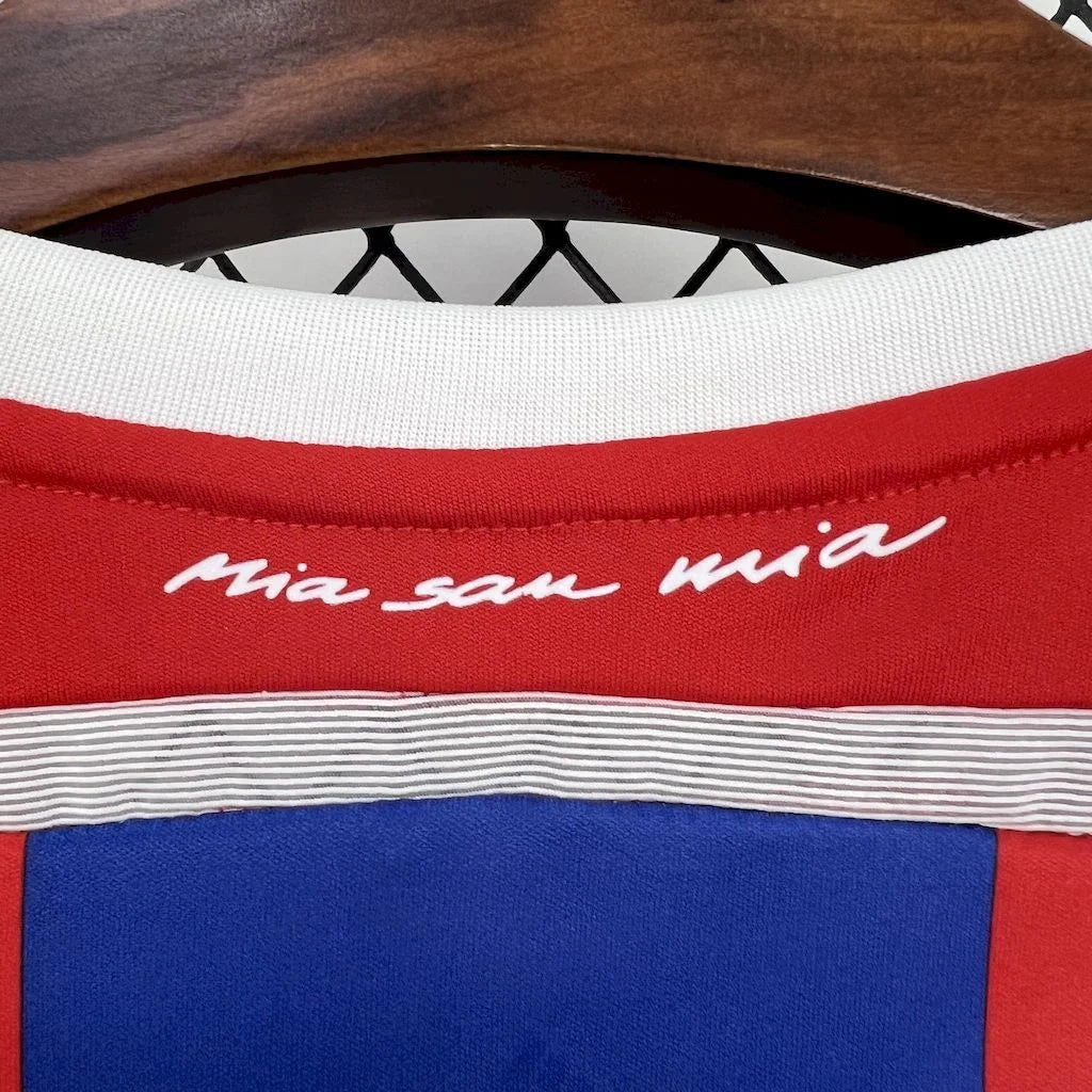 2014-2015 Retro Bayern Munchen Local