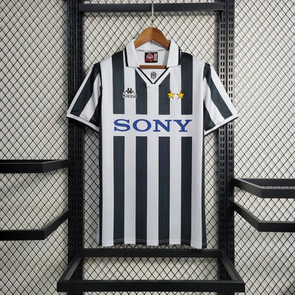 1996-1997 Retro Juventus Local