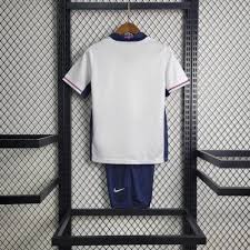 England 2024 Local Talla Niño